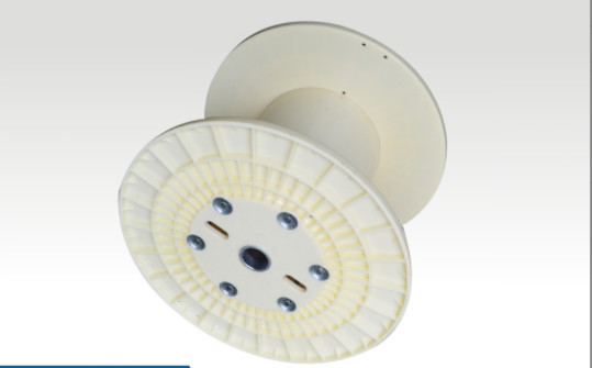 Standar PN630 Plastik Bobbin Spool Reel Untuk Mesin Stranding Tembaga